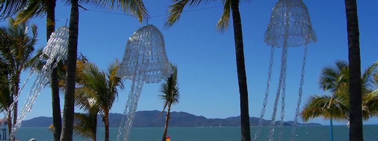 A Retribution of Rubbish, 2005. Strand Ephemera (1/3). PET plastic bottles, nylon fishing line, wire, and electrical ties, 500 x 140cm. 