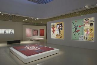Installation view, ‘Mémoires Vives: Une Histoire d’Art Aborigène’ (‘Vivid Memories: An Aboriginal Art History’), Musée d’Aquitaine, Bordeaux, 2014.