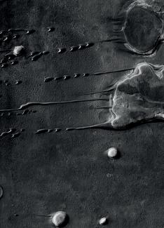 Shiro Takatani with Xavier Barrai, Barkhanes in the crater zone, from Mars, a photographic exploration. © NASA/JPL/The University of Arizona/ Éditions Xavier Barral. From video installation by Shiro Takatani. 
